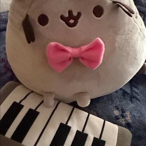 Gund Pusheen Keyboard Plush New with Tag 9.5 Inch Tall BAM! Exclusive RARE - Picture 6 of 6